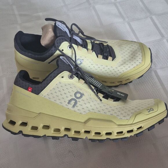 On Running Cloudultra Lemon and Charcoal Athletic Shoes - Picture 1 of 16